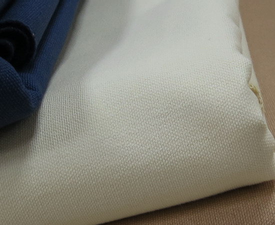 【米拉 帆布工坊】米白色 台灣製 棉帆布（編號：米021）拼布 /布料 / 一呎55 元 (30* 114㎝)