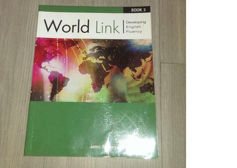 World Link book3 (ISBN: 0-8384-0668-8) 