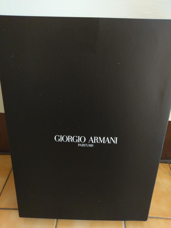  阿曼尼 GIORGIO ARMANI 海攤巾 浴巾  （請勿自行下標）