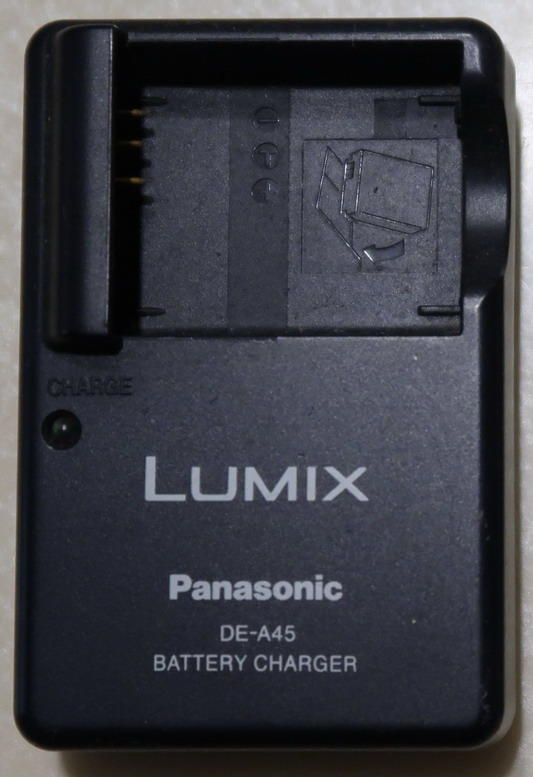 Panasonic DE-A45 充電器