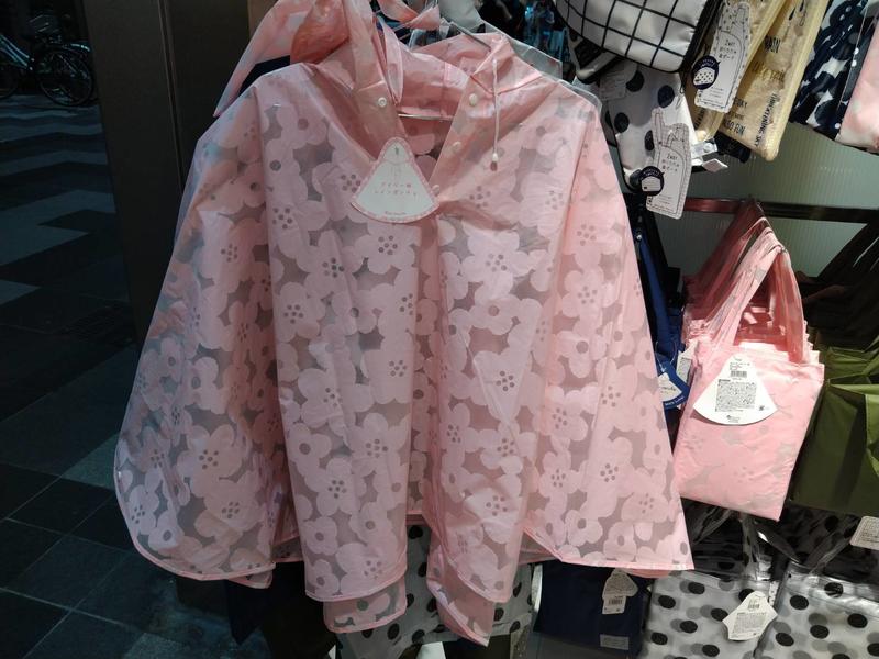 日本代購 日式兒童斗篷式 雨衣