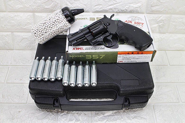 KWC 2.5吋 左輪 手槍 CO2槍 + CO2小鋼瓶 + 奶瓶 + 槍盒 ( KC-66D 轉輪牛仔