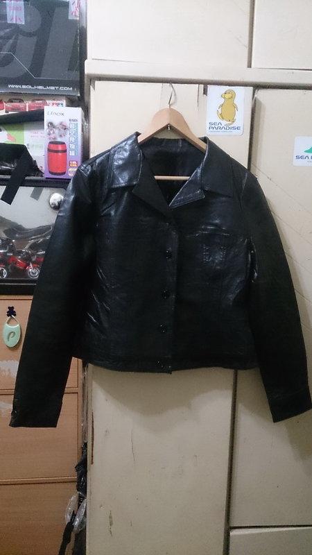 OIMODEL 韓國製 黑色豚皮前扣式短版皮衣外套