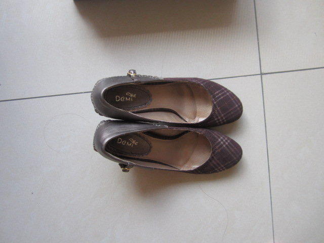 DEMI紫色經典款包鞋