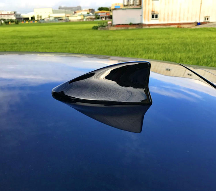 圓夢工廠 Toyota Camry 2011~2017 7代 7.5代 改裝 車頂 鯊魚鰭 造型天線蓋 飾貼 烤漆黑
