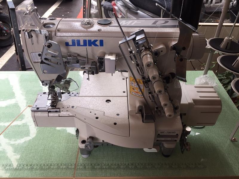 JUKI MF7900 筒型 三本車 繃縫 工業用 縫紉機 自動切線 直驅馬達 新輝針車有限公司