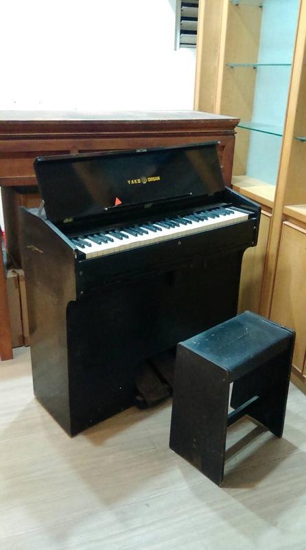 懷舊古物，日治時期就有的風琴，多數鍵都還有聲音，在馬公市區，需要自行搬運。$5000