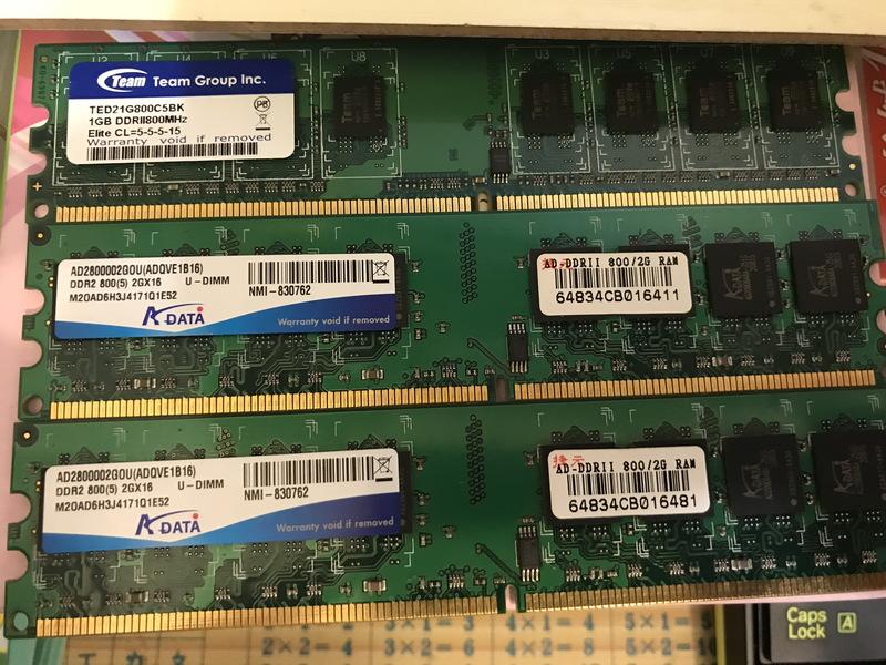 [良品，買到賺到]ADATA DDR2 800 2GBx2+Team DDR2 800 1GB