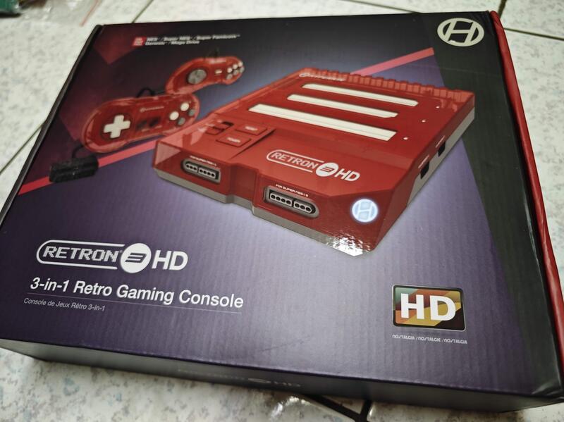 現貨 Hyperkin RetroN 3 HD SNES NES MD 3-IN-1  HDMI 三合一 超任 燒錄卡