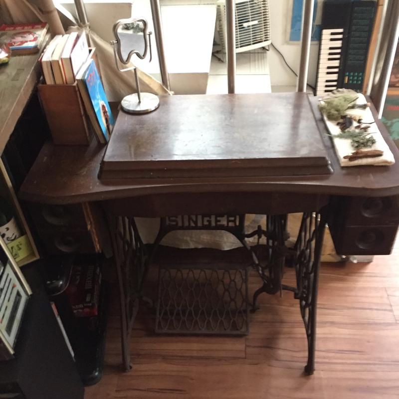 古董裁縫車 桌子 (已售出，勿下標)