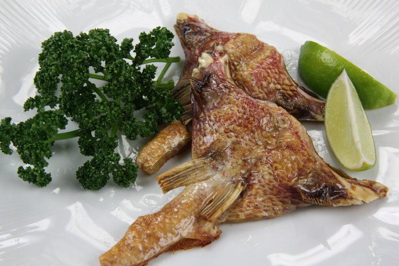 【晚餐系列】鯛魚下巴(特級品)8-10塊 / 約1kg~肉嫩多汁入口即化~含天然膠質滋味甜美~