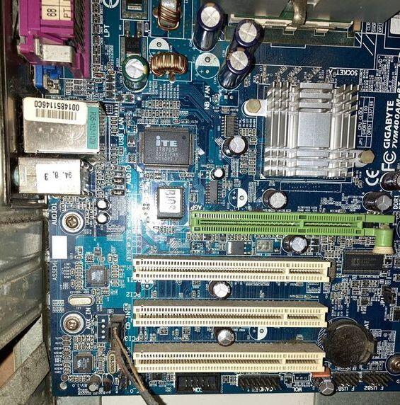 正常主機板1組含cpu ram s462 7VM400A-RZ | 露天市集 | 全台最大的網路購物市集
