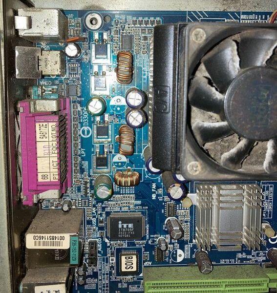 正常主機板1組含cpu ram s462 7VM400A-RZ | 露天市集 | 全台最大的網路購物市集