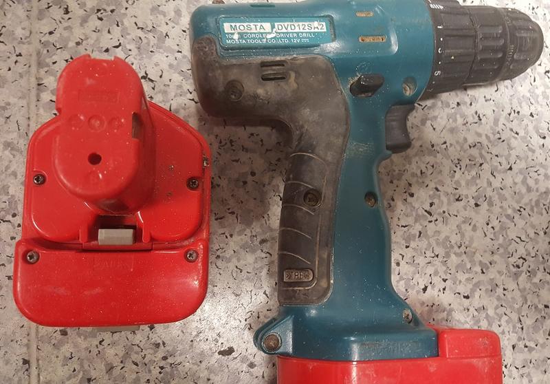 二手MOSTA DVD 12SA2_+兩電池(初步測試可以運轉但運轉馬達有味道電池