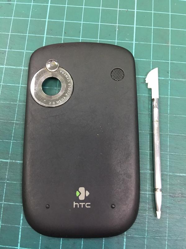HTC P3450 二手 中古 原廠拆機黑背蓋 白色觸控筆 二個品項一同售出 不拆賣