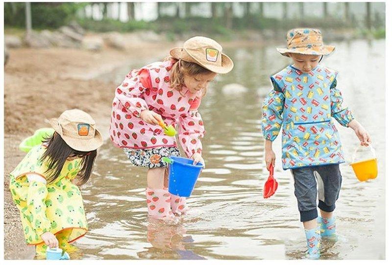 [韓風童品]LINDA FUNNY 厚款長版卡通圖案兒童無袖防水畫畫衣(帶袖套) 圍裙 罩衣 玩沙衣 書法