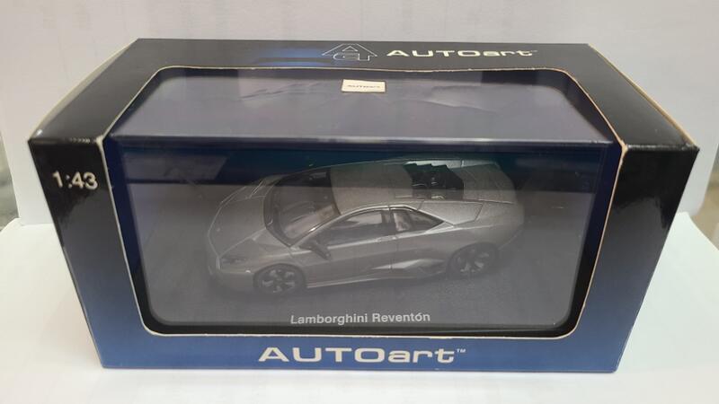 絕版收藏品 AUTOART 製作 1/43 Lamborghini Reventon 消光灰