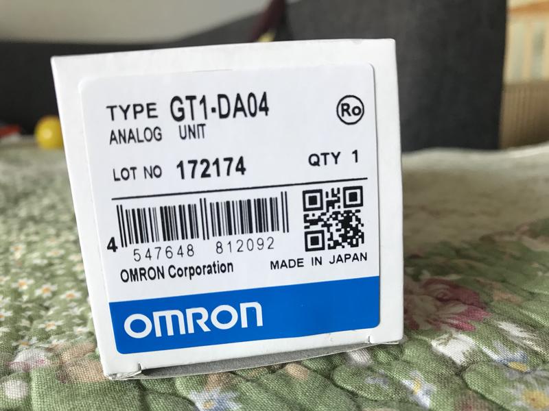 OMRON GT1-DA04 PLC 控制器