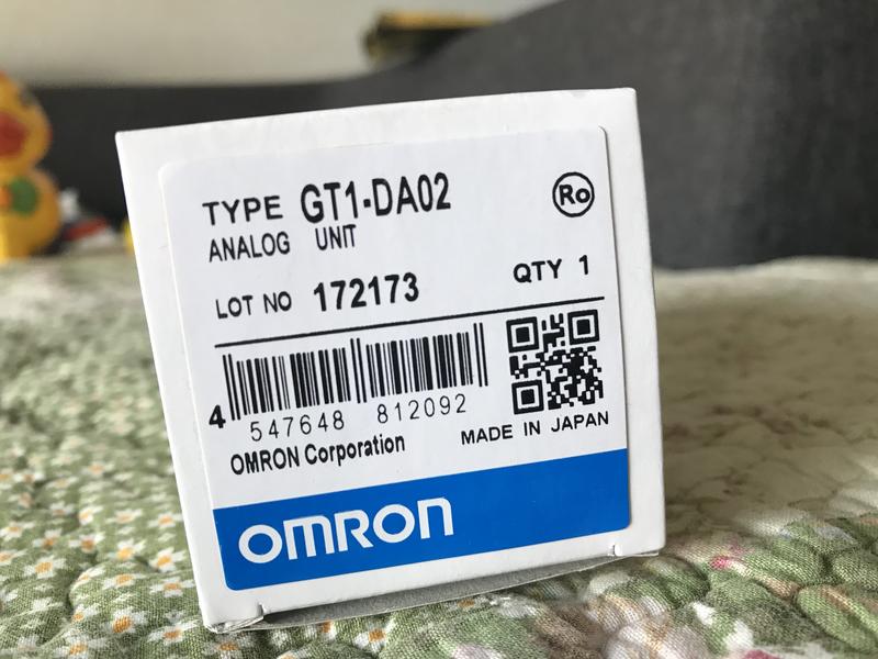 OMRON GT1-DA02 PLC 控制器