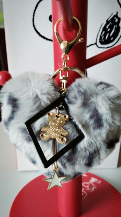 時尚小熊豹紋愛心毛球吊飾 包包掛飾 鑰匙圈