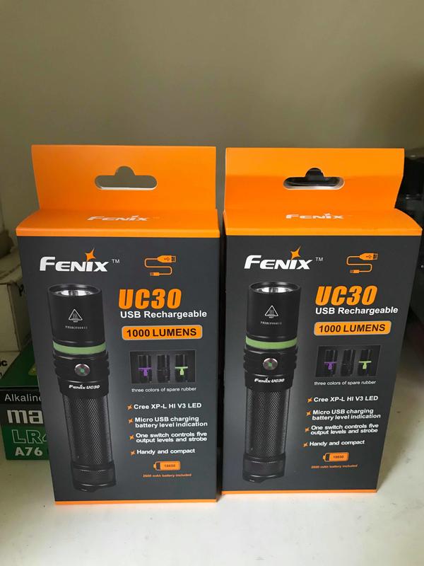 FENIX 6段式ＵＳＢ　充電ＬＥＤ手電筒　ＵＣ３０