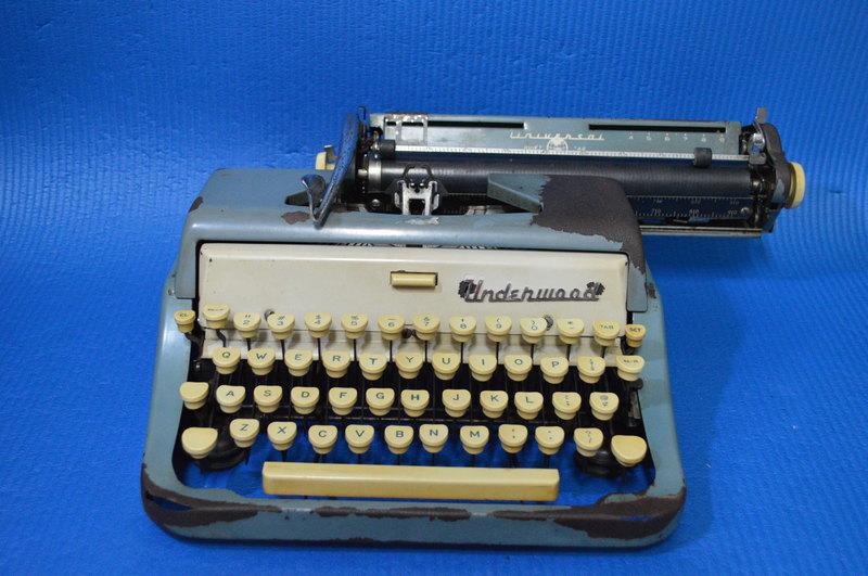 Underwood Universal 打字机 1956年（功能正常）美國製