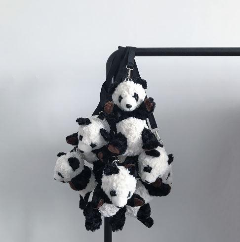 【黑殿】超可愛絨毛熊貓包包 熊貓斜背包可愛熊貓腰包 超吸睛造型包