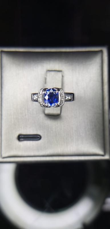 藍寶造型鑽戒-W1259