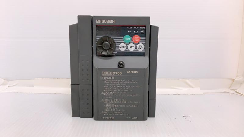 (日本)三菱 MITSUBISHI變頻器:FR-D720-2.2K