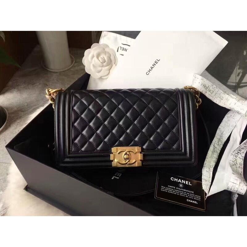 Chanel le deals boy 25