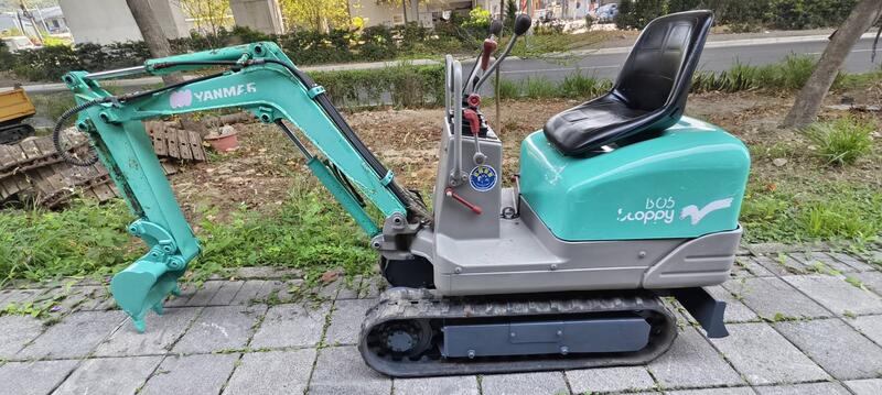 怪手~挖土機~小乖乖 野馬 YANMAR B05 重量500公斤.小發財車就能載~ 店內有2-30台可選 9.8萬元起
