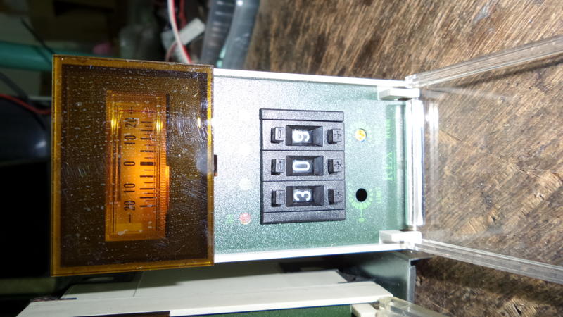 溫度控制器 RT-486 400度 指針偏差指示 96*48mm