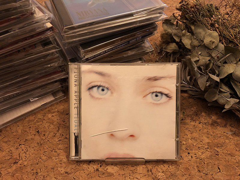 《紅舍小舖》 Fiona Apple費歐娜艾波 首張專輯 - Tidal-1996年發行 [二手正版CD ]