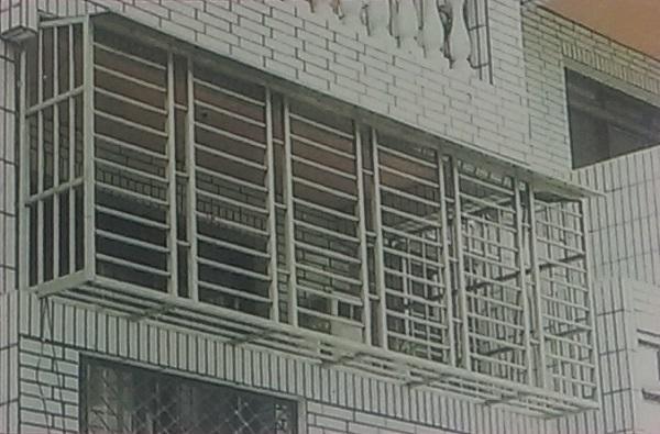 [台灣鐵工廠]不銹鋼鐵窗/防盜窗/陽台鐵窗/防護窗/安全窗/居家門窗/冷氣架/收納置物箱/採光罩/遮雨棚/居家安全必備