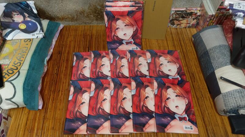 2107029 妻に黙って即売会に行くんじゃなかった裕美子兔女郎抱枕套みな  