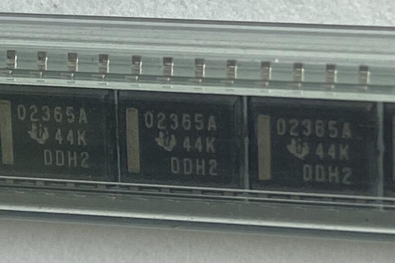 OPA2365AID 放大器 8-SOIC 一般用途 軌對軌 2 電路 台灣現貨