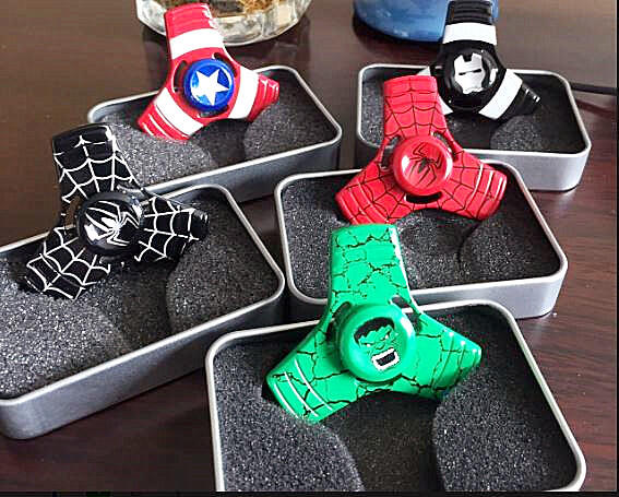 『陀螺』美國隊長鋼鐵人指尖陀螺復仇者聯盟蝙蝠俠超人造型陀螺綠巨人陀螺玩具兒童玩具紓壓小物